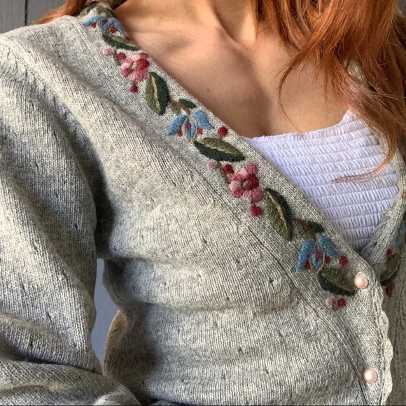 SOLD!!Vintage Herman Geist hand embroidered cardigan Sz M - Picture 5 of 7